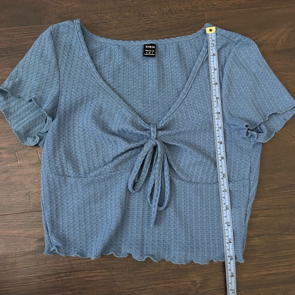 Periwinkle Blue Tie-Front Short Sleeve Crop Top Size S - Picture 3 of 6